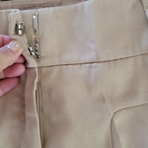 Shorts - Picture 3 of 8